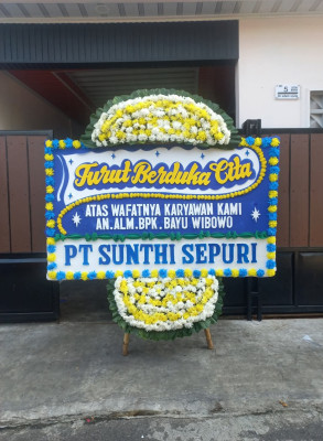Papan Bunga Duka di Malaka Sari